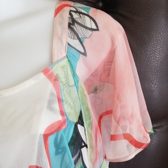 Blouse - Picture 2 of 3